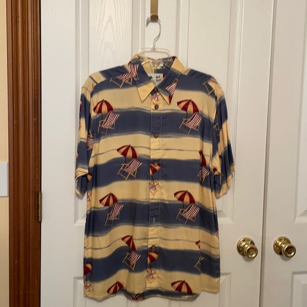 Men’s multicolored sporty shirt. Resort wear.